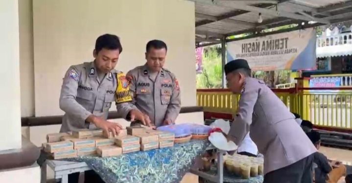 Kegiatan Sholat Juma’t Dan Sholat Ghaib Kapolsek Bersama Muspika Gedangan Di Masjid Al – Ghufron