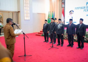 Resmi Dilantik, Pimpinan Baznas Banten Diminta Andra Soni Sinergikan Zakat dengan Program Pemprov