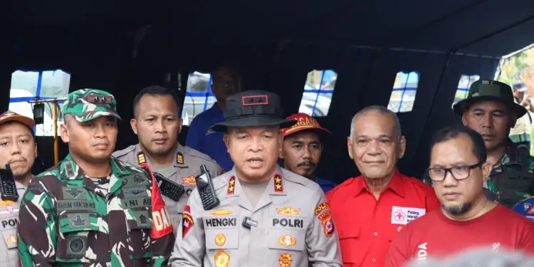 Kapolda Banten Turun Langsung Tinjau Dapur Umum dan Lokasi Banjir di Cilegon
