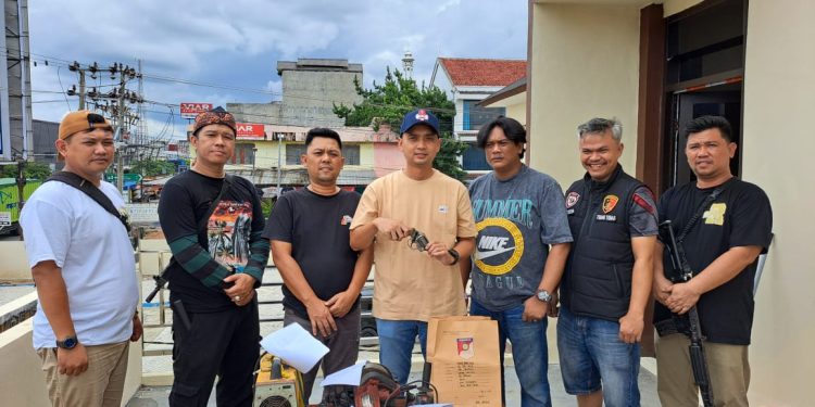 Polsek Terbanggi Besar Bongkar Home Industry Perakit Senpi Ilegal Dan Meringkus 2 Pelaku Serta Berbagai Jenis Barang-bukti.