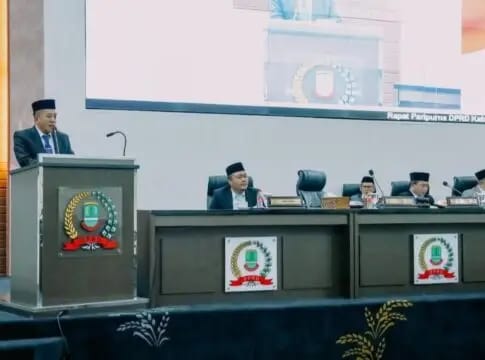 Bupati Aep Hadiri Paripurna DPRD, Resmi Buka Masa Sidang Ke-2 dan Umumkan Reses DPRD Karawang 2026