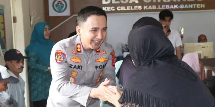 Kapolres Lebak Bersama OKP dan Mahasiswa Laksanakan Kegiatan Bakti Sosial di Desa Cikareo