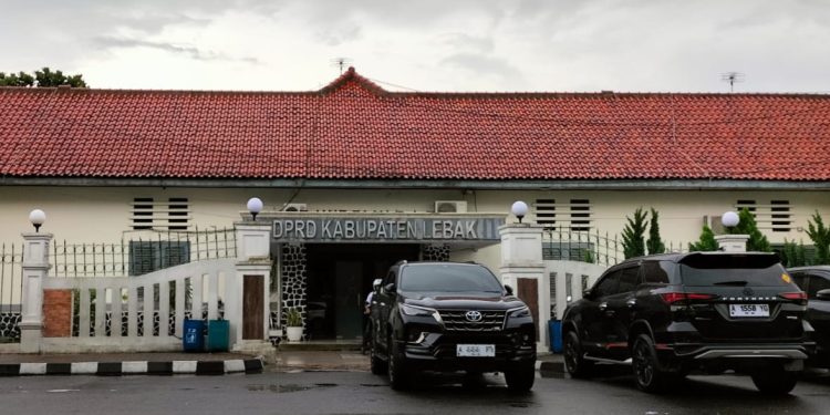 Publik Nilai Fungsi Pengawasan DPRD Lebak Lemah terhadap Proyek Alun-Alun Rangkasbitung