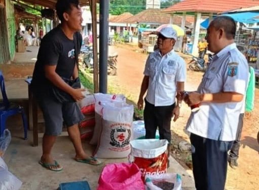 Camat Negeri Agung Sidak Pasar Tradisional, Harga Bahan Pokok Masih Stabil