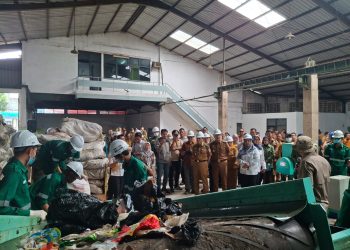 Pemkot Cimahi Resmikan TPST Utama, Mampu Olah 15 Ton Sampah per Hari