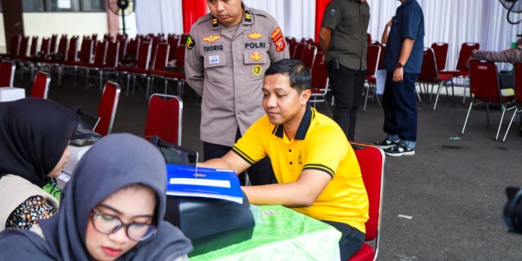 Kapolres Karawang Pimpin Medical Check-Up Tahunan, Pastikan Kebugaran Personel