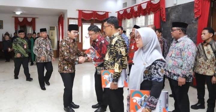 Mas Ipin Ambil Sumpah dan Pelantikan 3 Pejabat Administrator dan Pengawas di Dinas Pemuda dan Olahraga Trenggalek