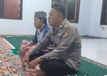 Makmurkan Masjid Kanit Samapta dan Anggota Polsek Leuwidamar Polres Lebak Melaksanakan Kegiatan Shalat Subuh Keliling