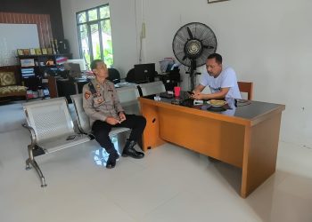 Pantau Harkamtibmas di Wilayah Polsek Warunggunung Kapolsek warunggunung Sambang Ke Kantor Desa Baros dan Kantor Desa Sindangsari Kecamatan Warunggunung.