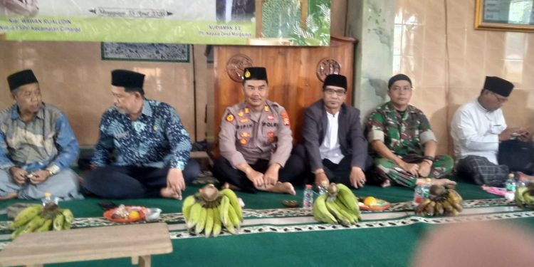 Kapolsek Cimarga Polres Lebak Hadiri Pengajian Ulama Umaro Di Desa Margajaya Cimarga