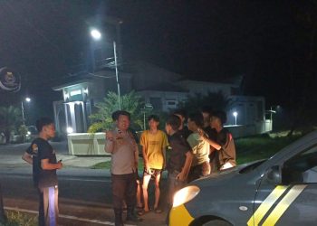 Sampaikan Pesan Kamtibmas, Anggota Polsek Malingping Polres Lebak Patroli Dialogis Antisipasi Ganguan Kamtibmas
