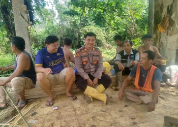 Kapolsek Cimarga Polres Lebak Silaturahmi Dan Sambang Warganya Di Desa Jayamanik Cimarga