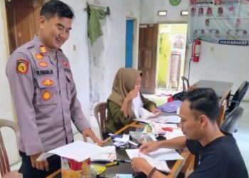 Kapolsek Cimarga Polres Lebak Silaturahmi Warganya di Kantor Desa Sarageni Cimarga
