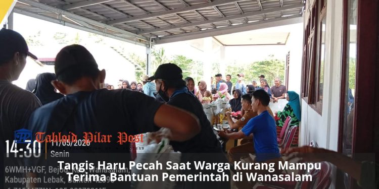 Ratusan Warga Serbu Kantor Desa Bejod, Bantuan Beras dan Minyak Goreng Dibagikan