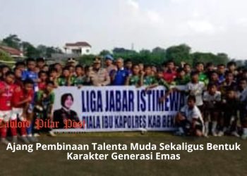 Warga Karawang Antusias Hadiri Kirab Mahkota Binokasih