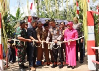 Kapolres Trenggalek Resmikan Jembatan Merah Putih Presisi di Desa Jombok