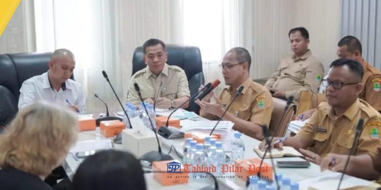 Aep Syaepuloh Perkuat Komitmen Pengelolaan Sampah Berkelanjutan, Pemkab Karawang Gandeng Tim World Bank Mission
