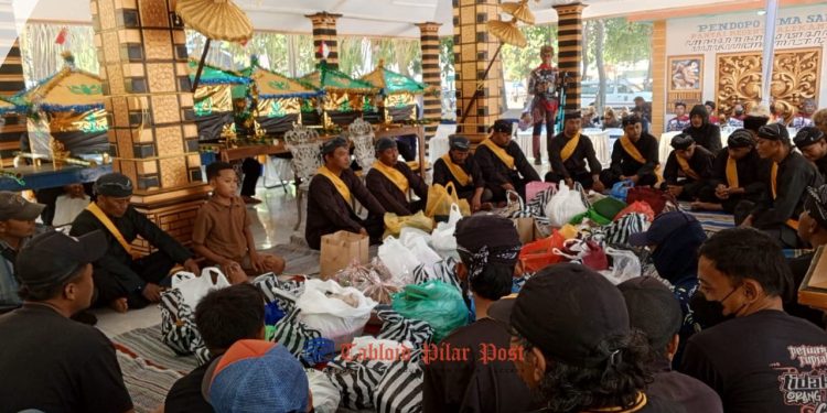 Larung Sesaji 1 Suro ke-120 di Pantai Balekambang, Wujud Nyata Pemdes Srigonco Lestarikan Budaya Leluhur