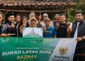 Didampingi FORWATU Banten, BAZNAS Provinsi Banten Salurkan Bantuan Rumah Layak Huni untuk Ibu Saminah