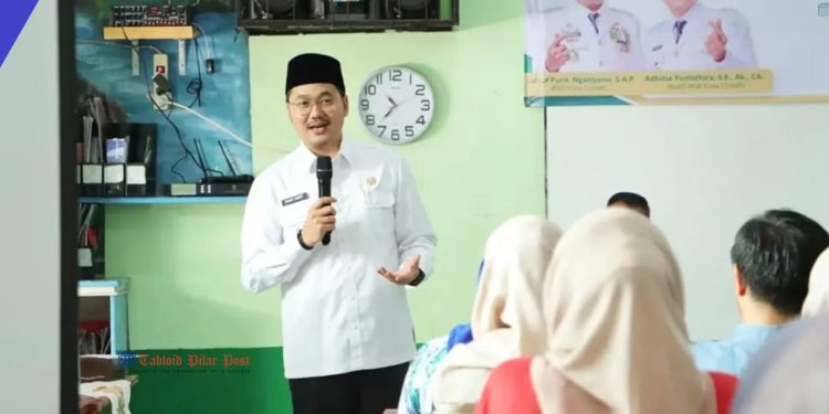 Hadapi Ancaman Kemarau, Wali Kota Cimahi Tinjau Pengeboran Sumur Bor Program TNI Manunggal Air