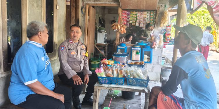 Bhabinkamtibmas Polsek Kedungwaringin Sambangi Warga Bojongsari, Sampaikan Pesan Kamtibmas