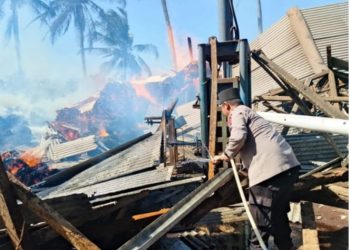Pabrik Pengolah Sabut Kelapa di Wanasalam Terbakar Hebat, Sinergi Aparat dan Warga Berhasil Cegah Api Meluas