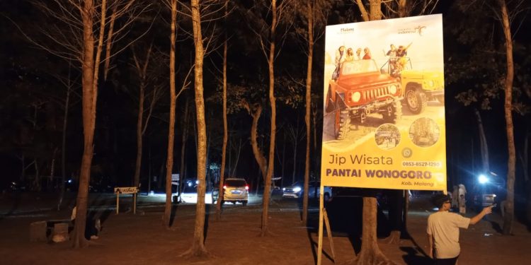 Pantai Wonogoro, Surga Romantis Malang Selatan yang Makin Memikat di Malam Hari