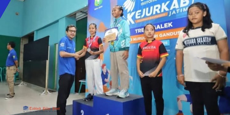 Wabup Trenggalek Tutup Kejurkab Bulutangkis 2026, 198 Atlet Siap Bidik Porprov Jatim 2027