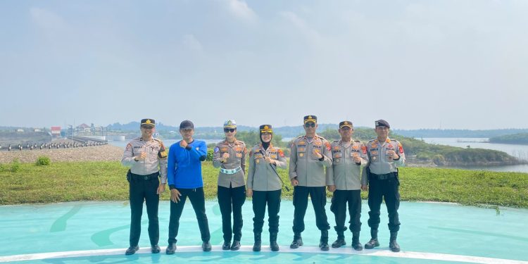 Kapolres Lebak Tinjau Langsung Bendungan Karian, Pastikan Kesiapan Sumber Air Hadapi Karhutla