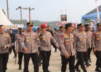 Kapolres Lebak Dampingi Kapolda Banten Sambut Kunker Kapolri di Bayah