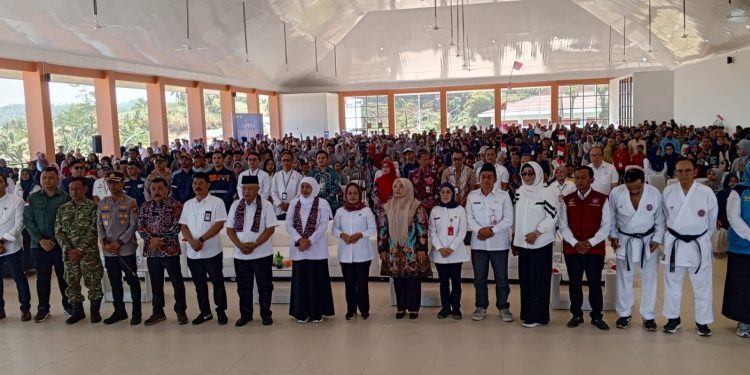 Bupati Malang Dampingi Gubernur Jatim Buka MPLS Sekolah Rakyat Terintegrasi 1 di Bantur