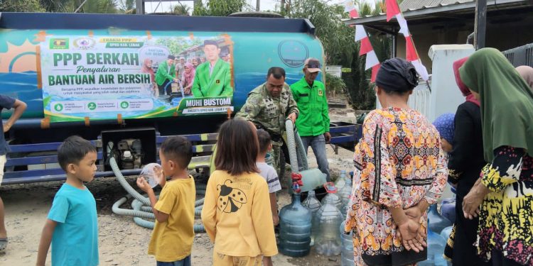 PPP Berkah Salurkan Air Bersih untuk Warga Cipedang, Harapan Mengalir di Tengah Kemarau
