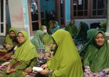 Muslimat NU Ranting Manukan Wetan Rutin Gelar Pengajian Keliling, Perkuat Iman dan Ukhuwah Islamiyah