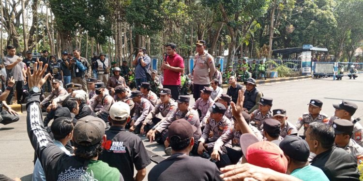 Demo Warga Berbuah Hasil, PJT I Buka Kembali Akses Mobil di Puncak Bendungan Lahor