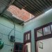 Niat Renovasi Rumah Sendiri Berujung Musibah, Driver Ojol di Surabaya Terjatuh dari Plafon Saat Bekerja