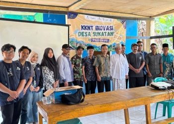 Dari Hama Jadi Cuan, Mahasiswa IPB Kenalkan “Pakan EMAS” di Desa Sukatani