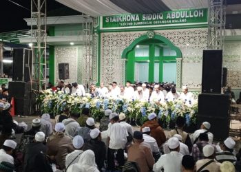 Ribuan Jemaah Padati Haul Akbar ke-12 Syaikhona Sidik Abdullah, Bawa Berkah Rohani dan Ekonomi