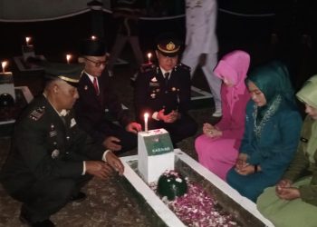 Khidmat, Kecamatan Bantur Gelar Apel Kehormatan dan Renungan Suci di TMP Purna Yudha