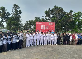 Upacara HUT ke-81 RI di Kecamatan Telukjambe Barat Berlangsung Khidmat dan Aman