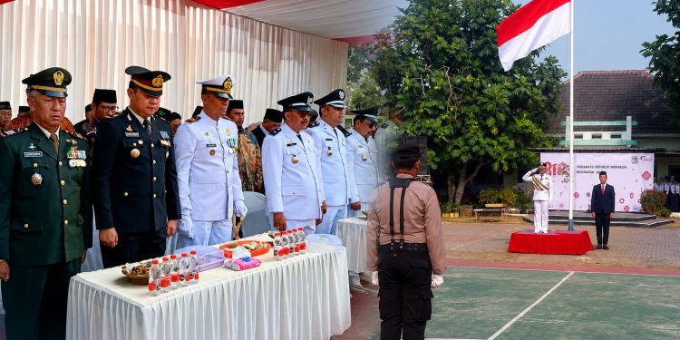 HUT RI ke-81 di Bantur Berlangsung Khidmat, Paskibra Sukses Kibarkan Merah Putih