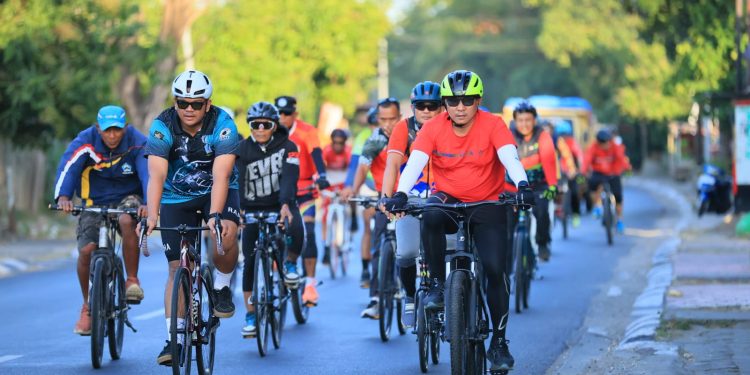 Bupati Bantaeng dan Dandim 1410/Bantaeng Gowes bersama, Perkuat Sinergi dan Kebersamaan