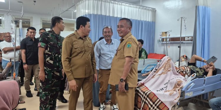 Diduga Keracunan Massal, Ratusan Santri Mambaul Hikam Dirawat, Bupati Sidoarjo Turun Langsung