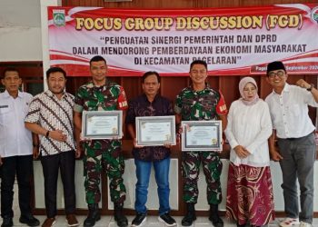 Danramil, Babinsa dan Pelaksana Proyek KDMP Pagelaran Terima Penghargaan dari Tabloid Pilarpost