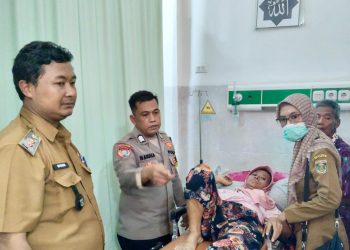 Bhabinkamtibmas Terbanggi Besar Gerak Cepat Bantu Warga Pengidap Kanker, Gandeng Baznas dan Rumah Sakit