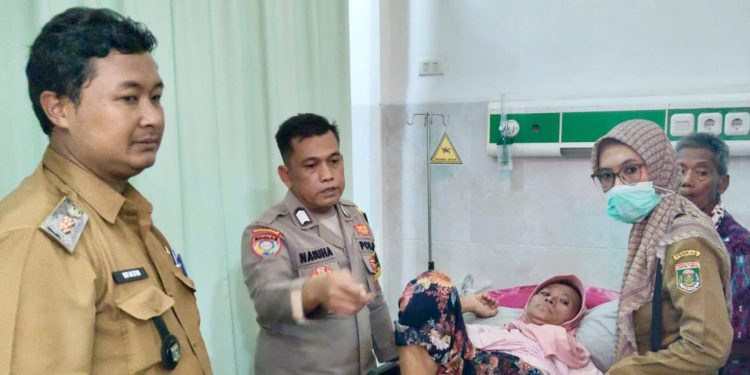 Bhabinkamtibmas Terbanggi Besar Gerak Cepat Bantu Warga Pengidap Kanker, Gandeng Baznas dan Rumah Sakit
