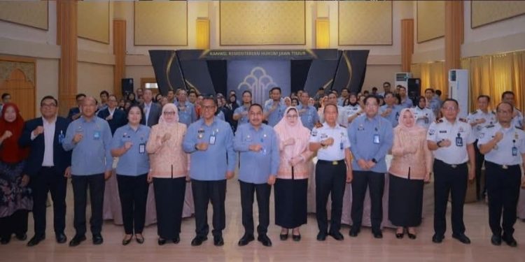 PERKUAT SINERGI LINTAS KEMENTERIAN, KARUTAN KELAS I SURABAYA HADIRI PISAH SAMBUT PIMPINAN KANWIL KEMENTERIAN HUKUM JAWA TIMUR