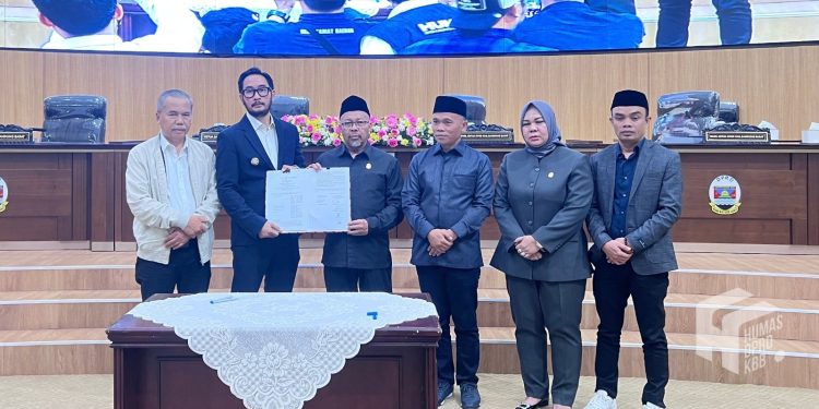 DPRD KBB Sepakati APBD Perubahan 2026 Rp3,30 Triliun, Defisit Ditutup SiLPA