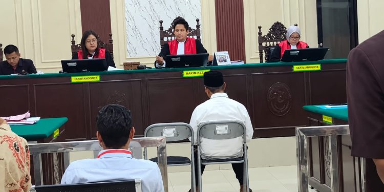Sidang Perdana Dugaan Tambang Pasir Laut Ilegal di Sukatani Digelar, Jejen Sugandi Ajukan Eksepsi