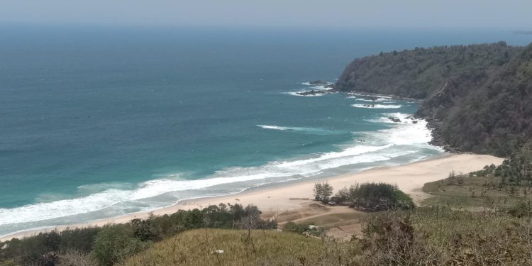 Pantai Modangan Donomulyo, Surga Tersembunyi Malang Selatan yang Bikin Betah