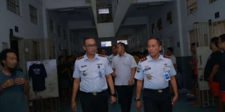 Kusnali Sidak Rutan Kelas I Surabaya, Tegaskan Pelayanan Warga Binaan Harus Setara